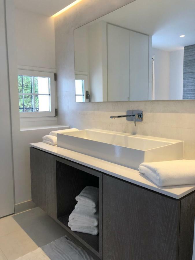 Modern Apartment Puente Romano Marbella Exterior foto