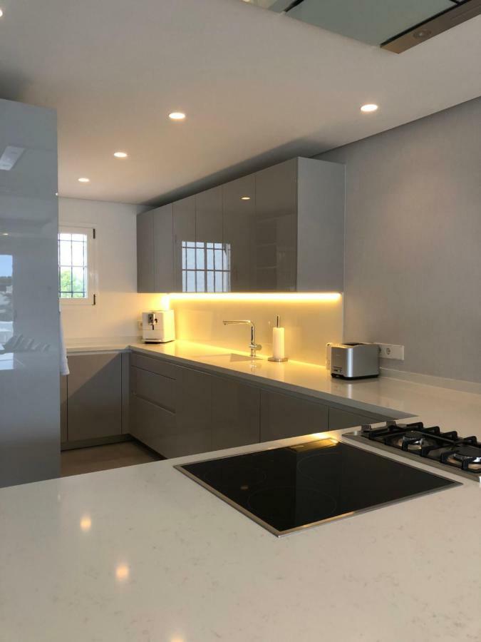 Modern Apartment Puente Romano Marbella Exterior foto